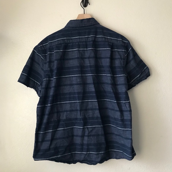 Bundle of 3 Button Down Shirts - XL - Picture 4 of 16